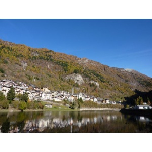 Carona dal suo lago